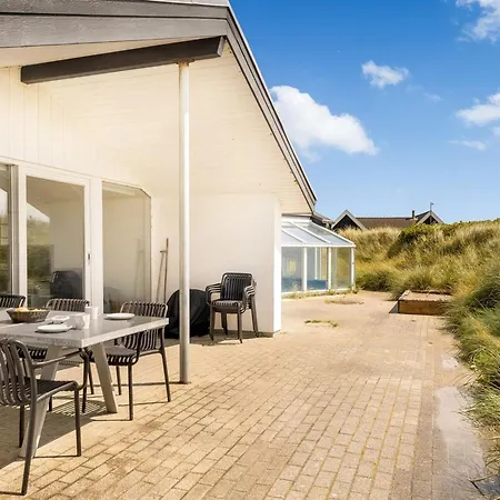 Nimrod - 70m From The Sea By Interhome
