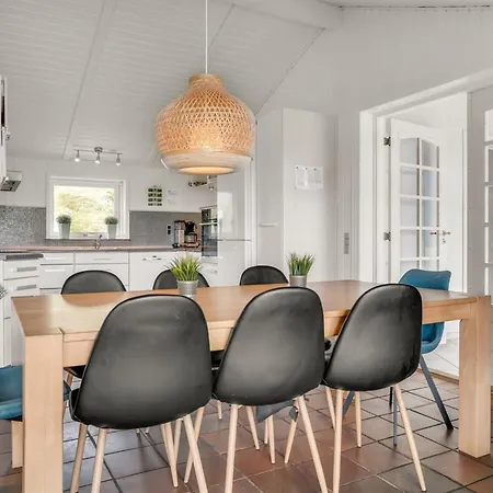 Nimrod - 70m From The Sea By Interhome Feriehus *